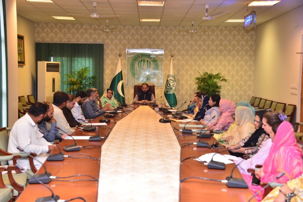 IIUI to Add More Buses for Female Students Amid Transport Concerns